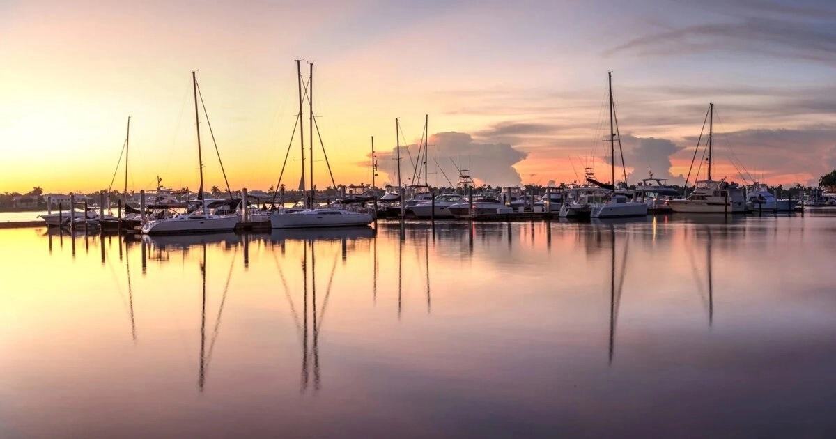popular yacht clubs marinas
