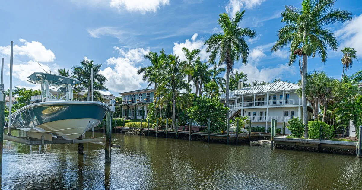 Luxury Properties Market Report June 2022