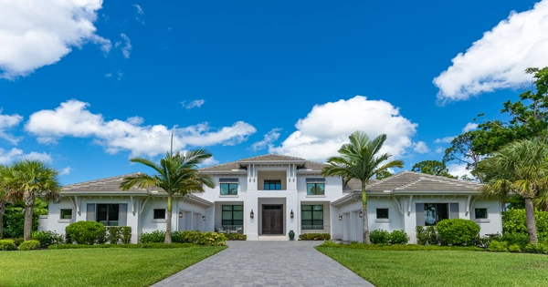Luxury Homes for Sale with Pool