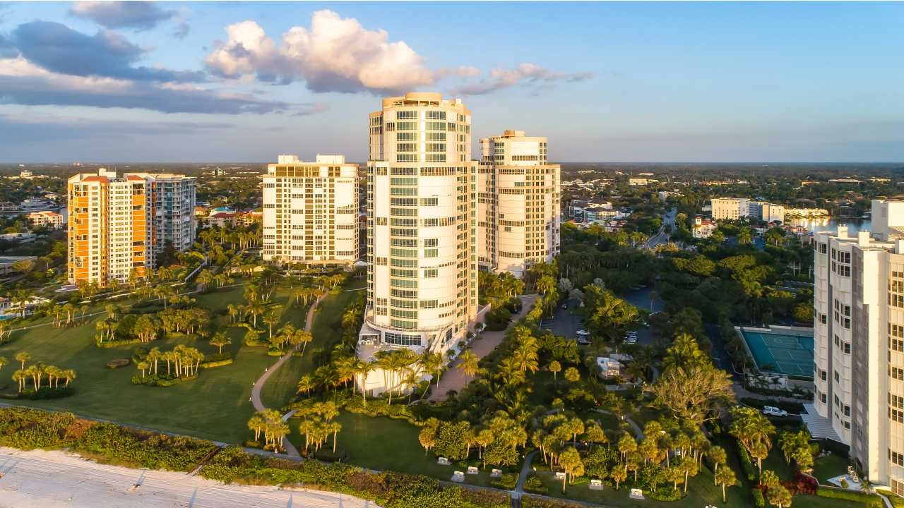 Naples-Florida-Park-Shore-Waterfront-Condo-Building