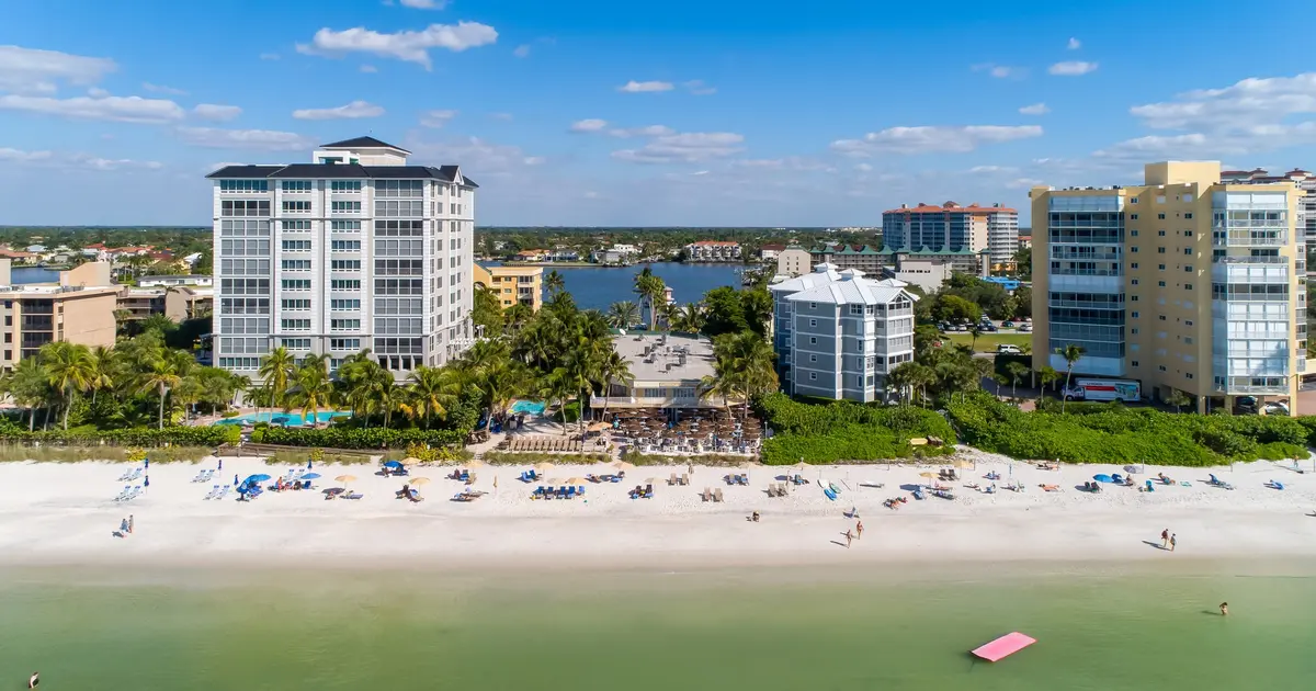Real Estate Market Report For Naples October 2023 (2)