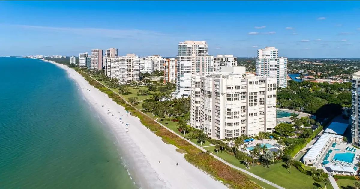 naples florida waterfront condo buildings park shore neighborhood (1) (1)