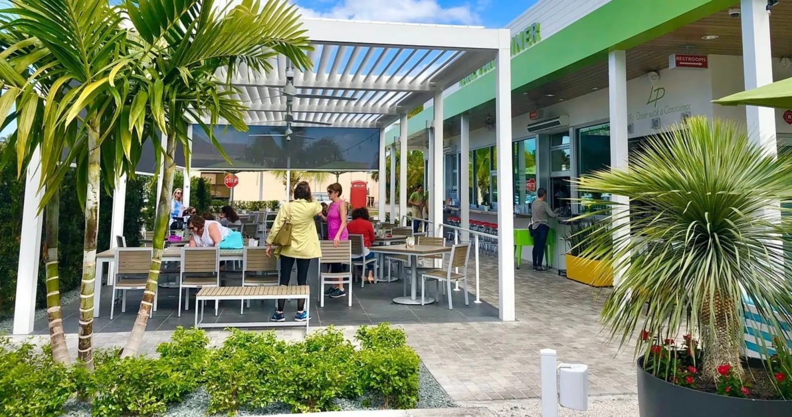 lake park diner outside dining area opt
