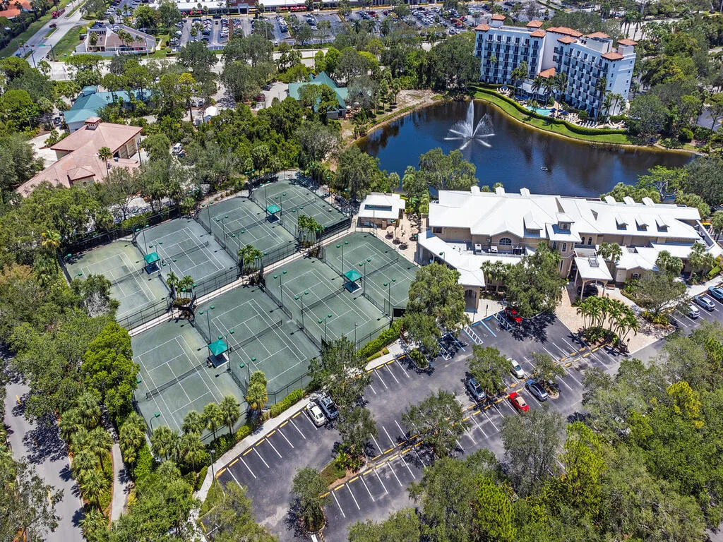 Naples-Florida-Pelican-Bay-Condos-and-Golf-Course