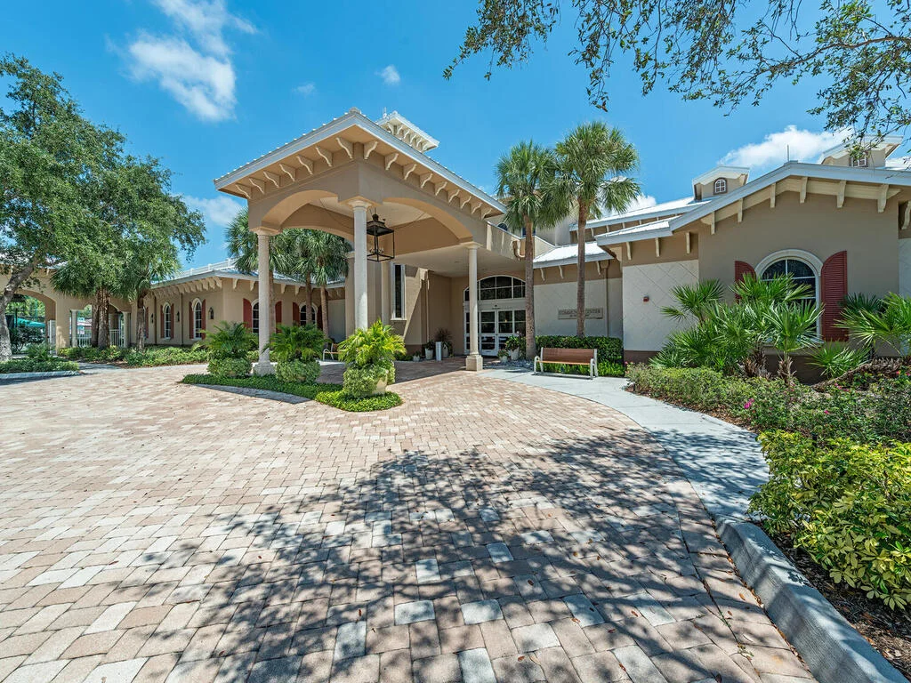 Naples-Florida-Pelican-Bay-Condos-and-Golf-Course