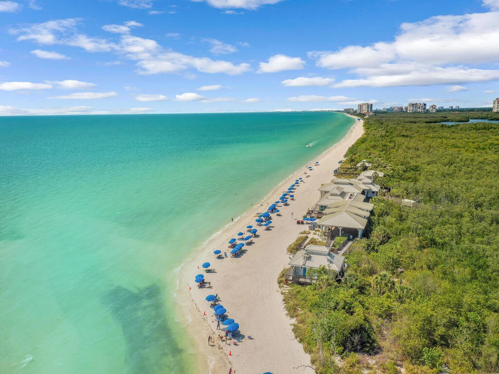 Park-Shore-Naples-Florida-Waterfront-Condo-Buildings-and-Amenities