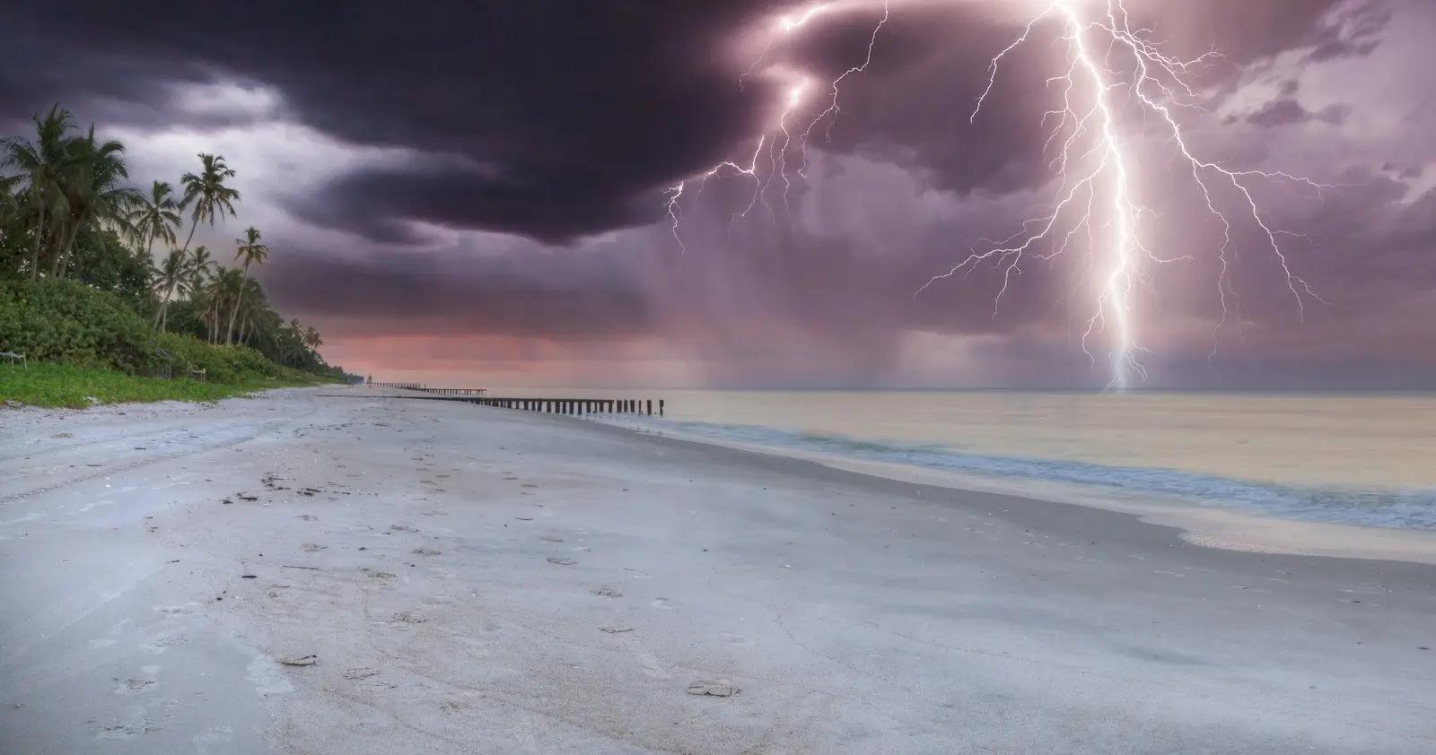 extreme weather in naples fl