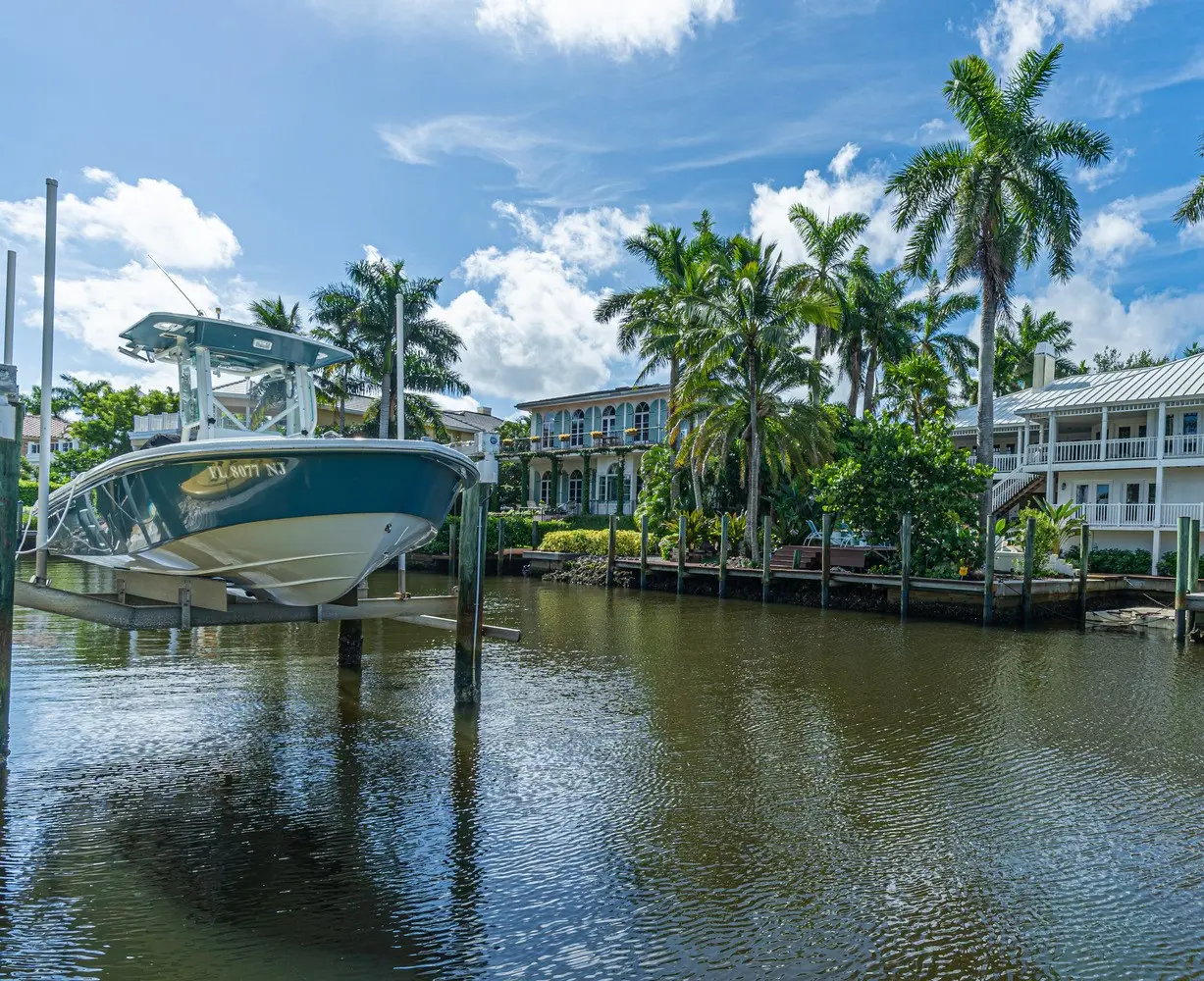 aqualane-shores-naples-fl