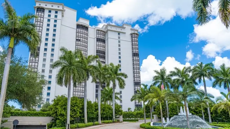 remington-8665-bay-colony-dr-pelican-bay-condo-exterior-Lindsey-House-Fronts-24-scaled