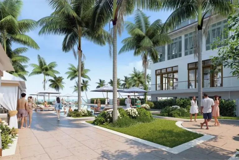 Port Royal Club Plan - beach club, Naples, FL