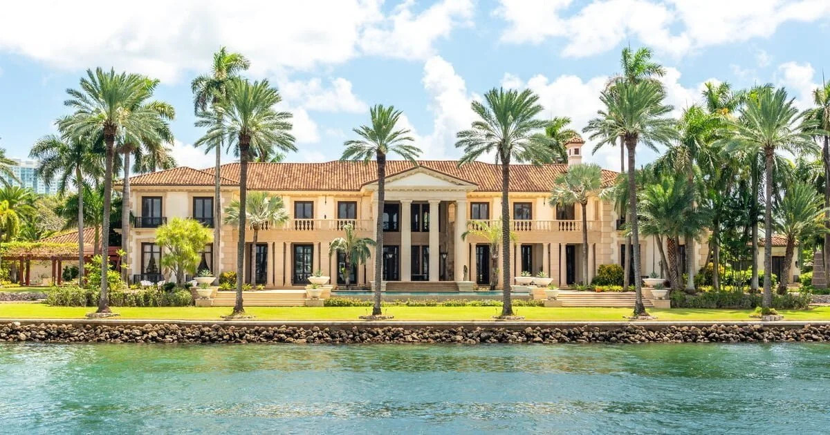 luxury properties market report august 2022
