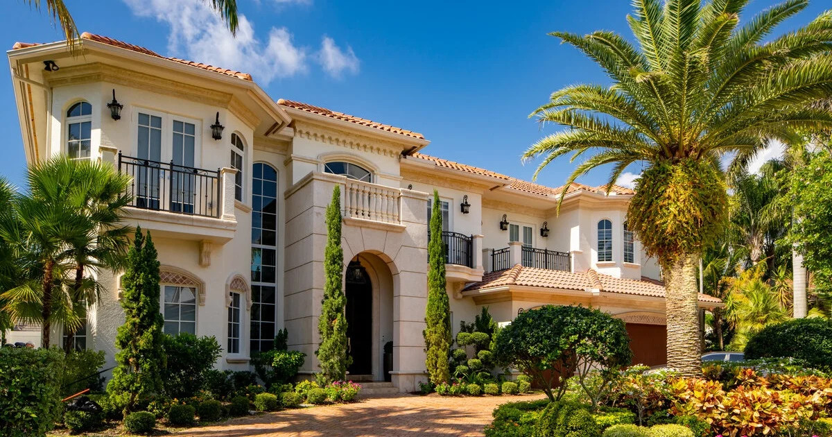luxury properties market report november 2022