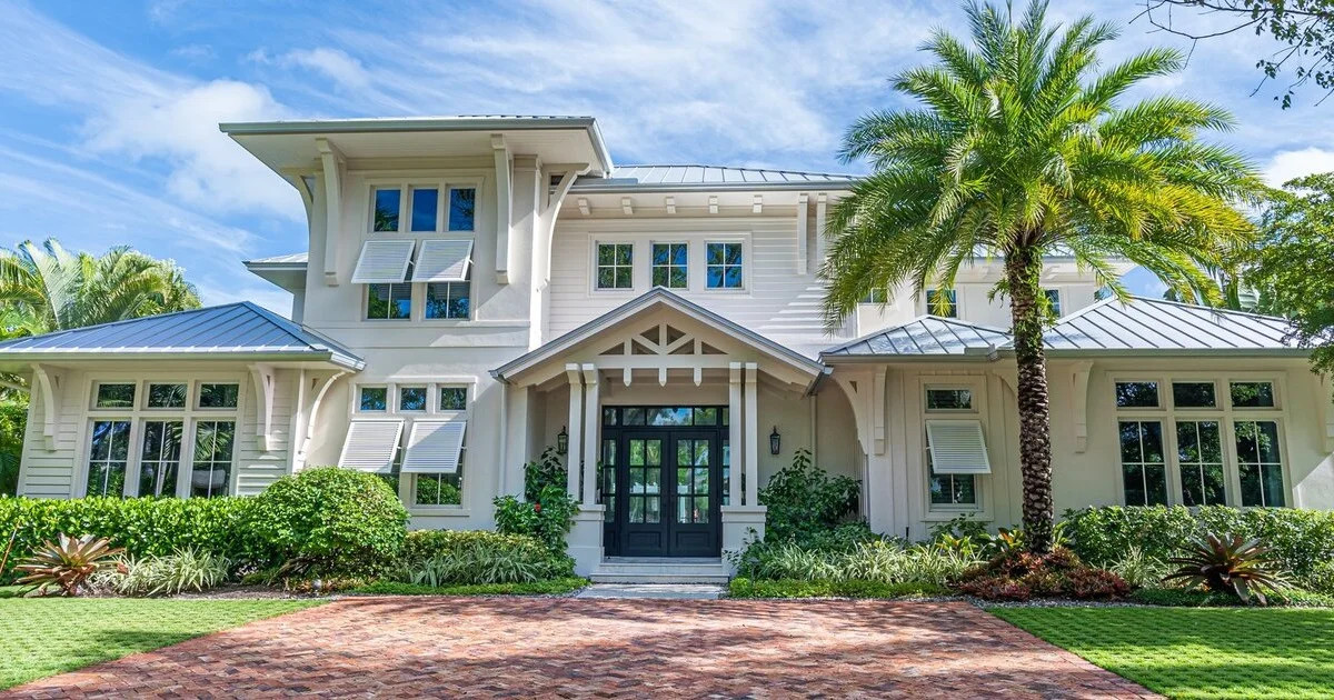 luxury properties market report october 2022