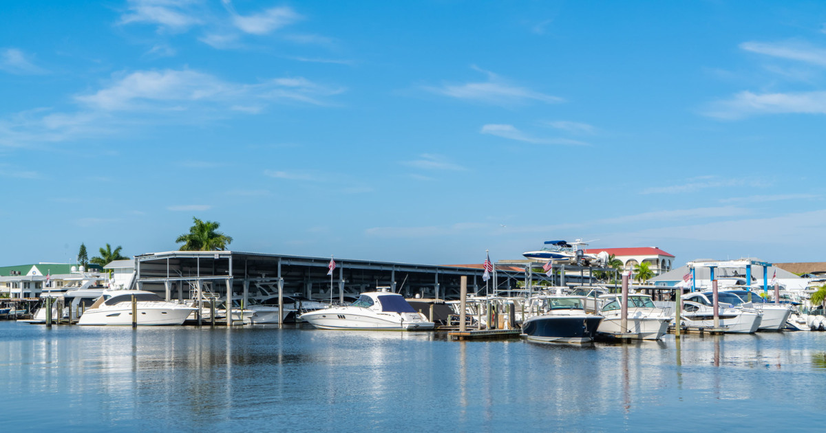 naples bay marina boats